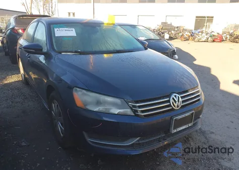 2012 Volkswagen Passat 2.5L S из США, поврежденный, VIN 1VWAP7A33CC072411